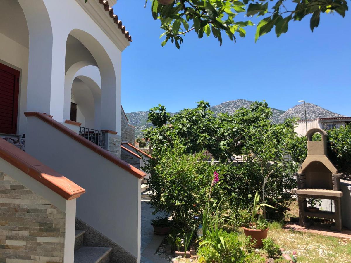 אורוסיי Appartamento In Villa Andreina מראה חיצוני תמונה
