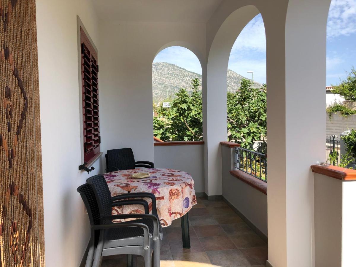 אורוסיי Appartamento In Villa Andreina מראה חיצוני תמונה