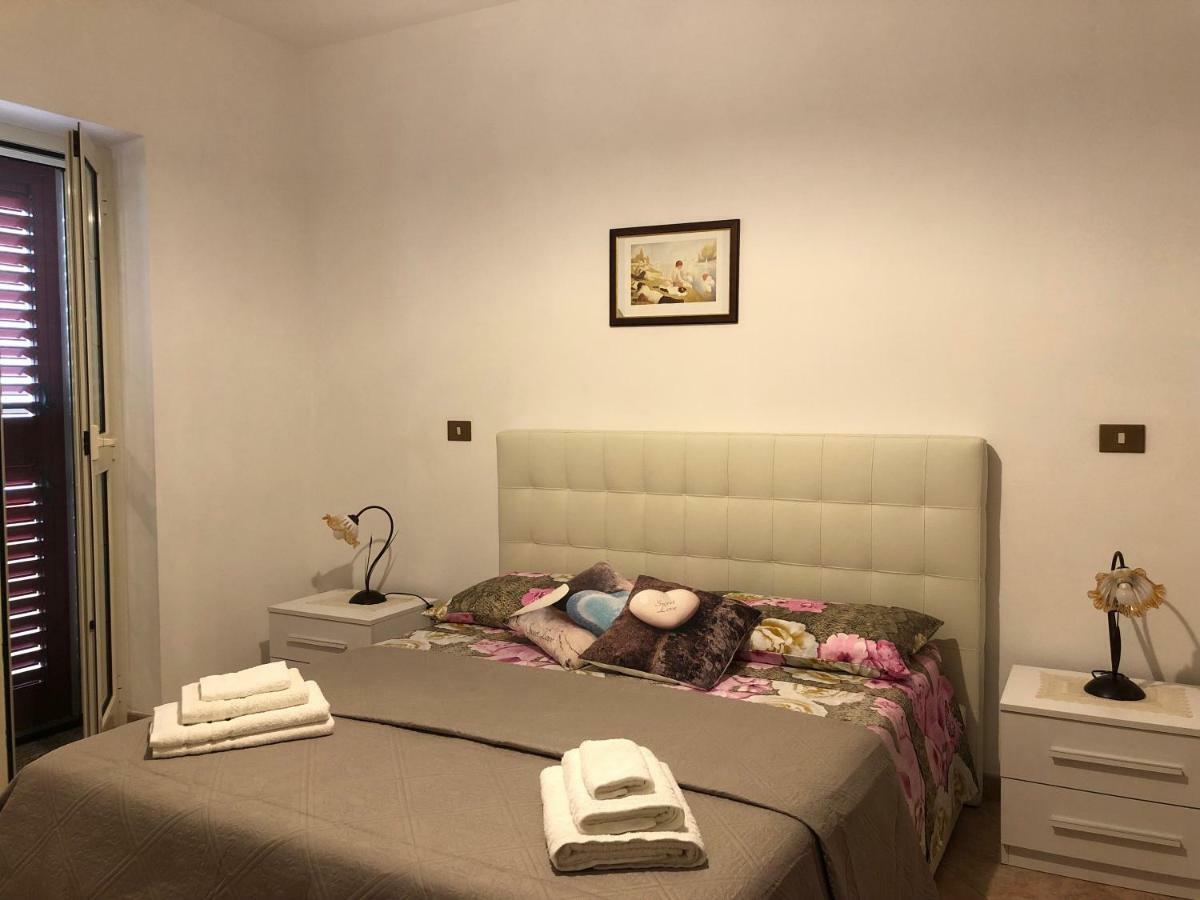אורוסיי Appartamento In Villa Andreina מראה חיצוני תמונה